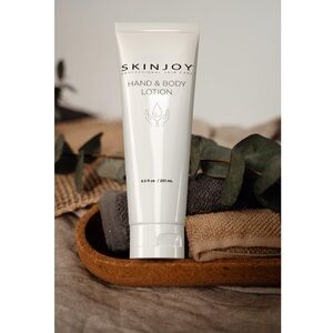 SKIN JOY HAND AND BODY LOTION    NEW